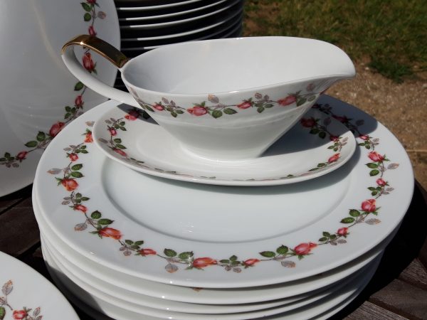 Service de table en porcelaine n°7688