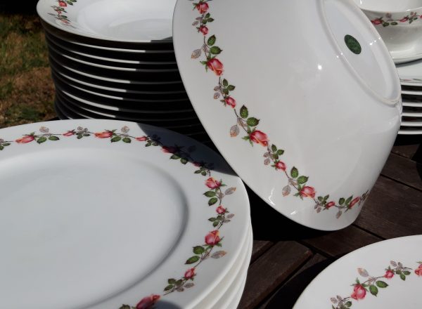 Service de table en porcelaine n°7688