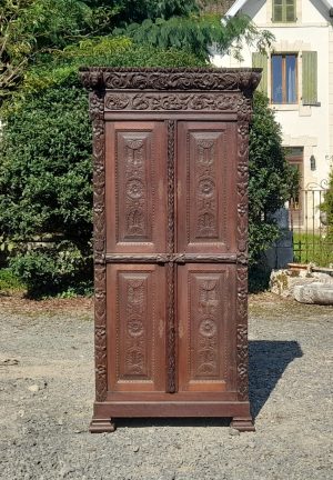 Ancienne armoire néogothique / ange n°1263 - 1262