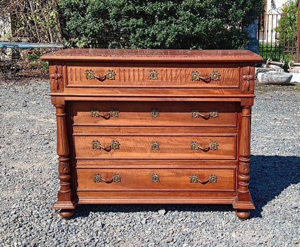 Ancienne commode en noyer n°1271 - 1270