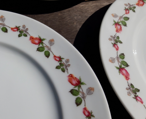 Lot de 6 assiettes plates en porcelaine n°7690