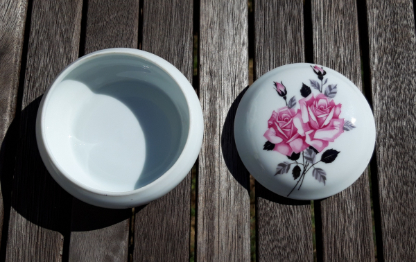 Boite vintage en porcelaine de Limoges n°7717