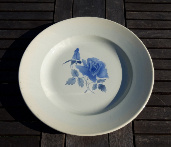 Plat vintage / Rose bleue / Gisors / n°7826