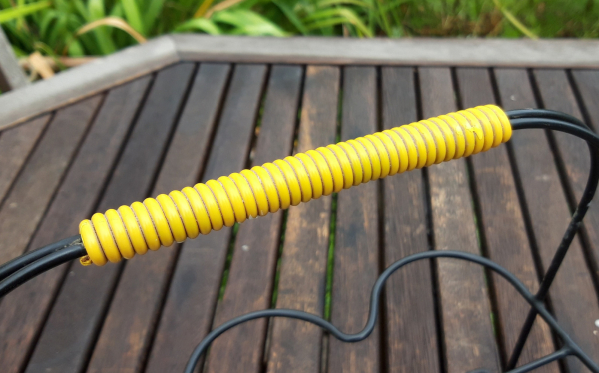 Panier a verres vintage / Métal et scoubidou / n°7999