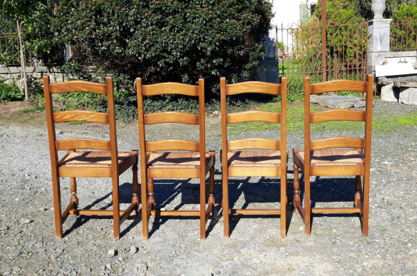 Lot de 4 chaises n°6070