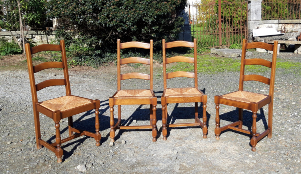 Lot de 4 chaises n°6070