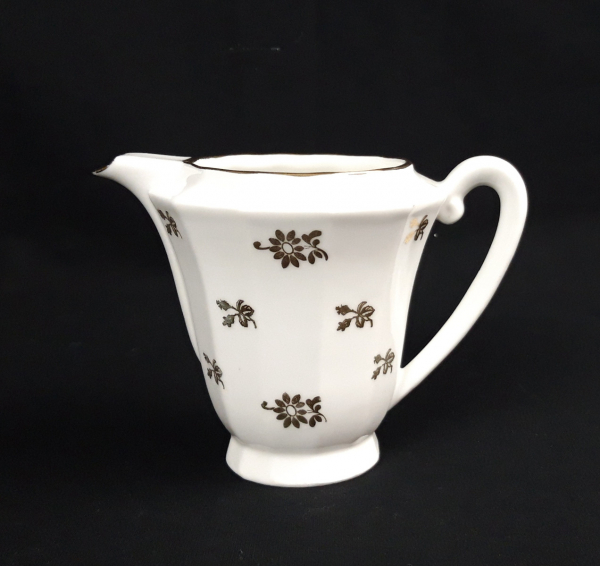 Crémier en porcelaine n°6462