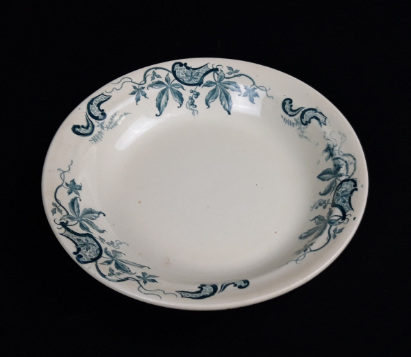 Ancien plat en faience SALINS n°6507