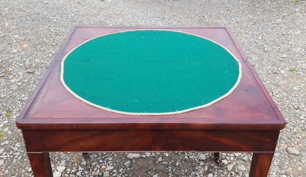 Ancienne table de jeux n°0123