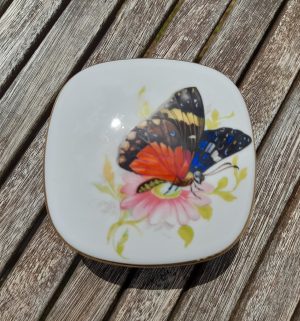 Boite vintage / Bonbonnière / Limoges / Papillon / n°0203