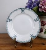 Ancienne assiette plate en faience  n°0640