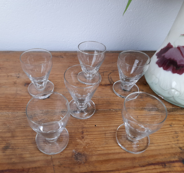 Lot de 6 verres a liqueur vintages n°0674