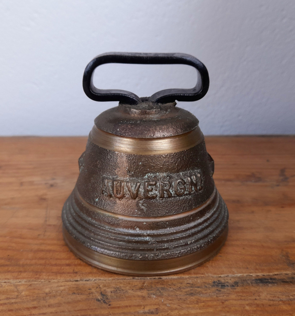 Cloche en bronze Auvergne n°0496