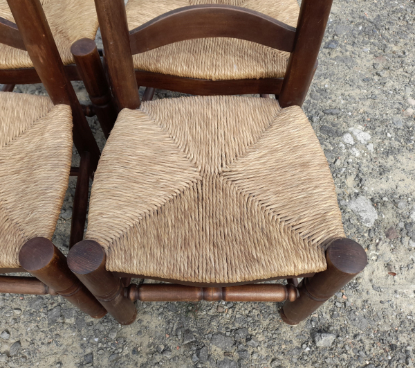 Lot de 4 anciennes chaises paillées n°0790