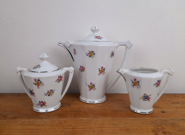 Ancien service a café en porcelaine de Limoges n°0822