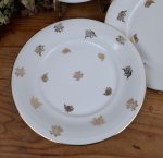 Lot de 6 assiettes plates vintages en porcelaine n°0932