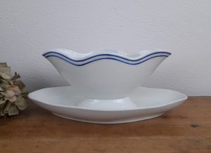 Saucière vintage en faience n°1334