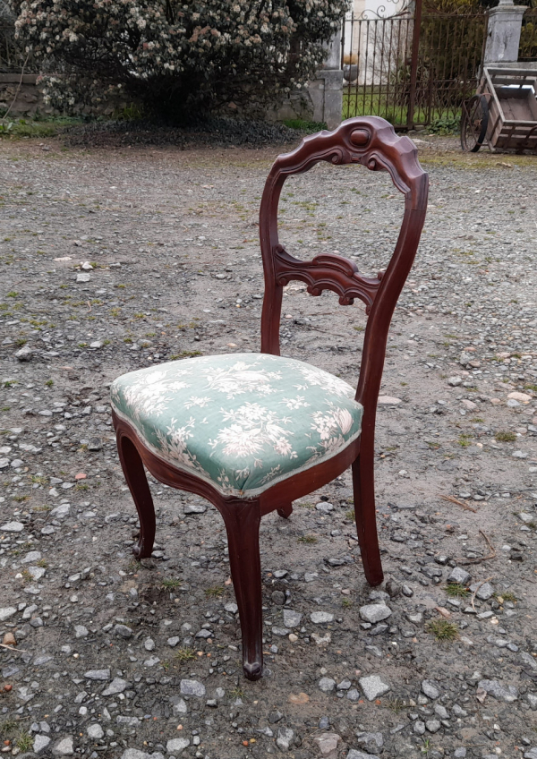 Ancienne chaise n°1656