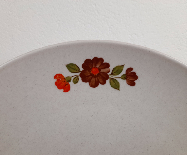 Plat vintage en faience n°1685