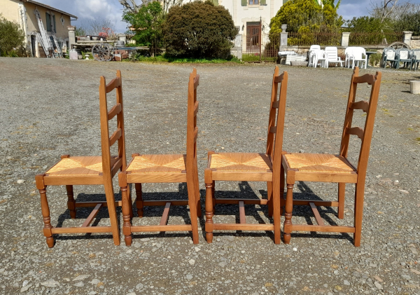 Lot de 4 chaises paillées n°2047