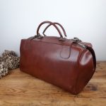 Valise vintage en simili n°2184