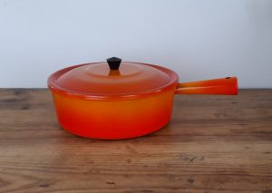 Poele vintage en tôle émaillée orange n°5136