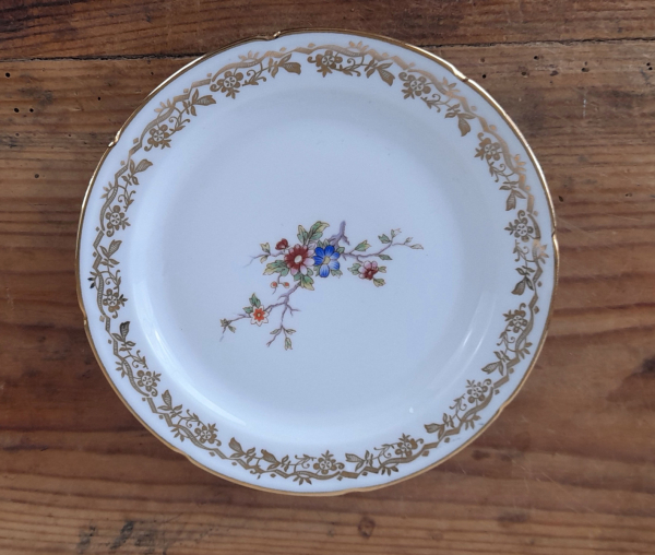 Lot de 6 assiettes a dessert vintages en porcelaine ( Fleurs ) n°5201