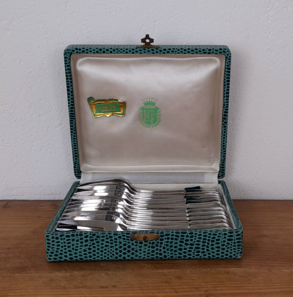 Coffret 12 fourchettes en métal argenté n°5269