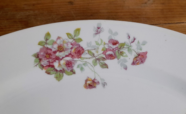 Ancien plat en porcelaine de Limoges Bernardaud n°5889