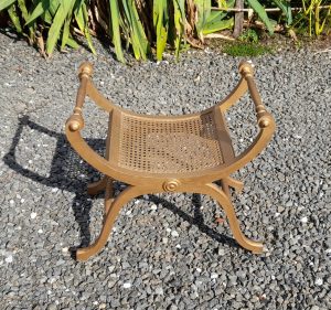 Ancien fauteuil curule n°6007