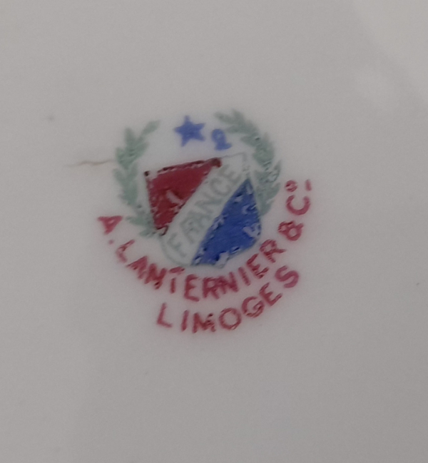 Service de table en porcelaine de Limoges Lanternier n°5455