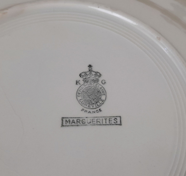 Plat vintage Lunéville Marguerites n°4476