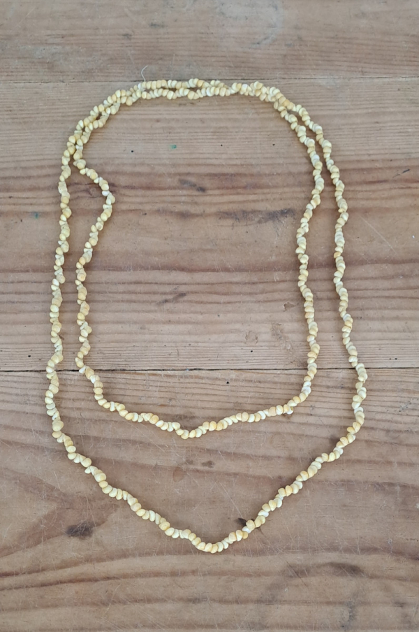 Collier vintage en coquillages n°4751