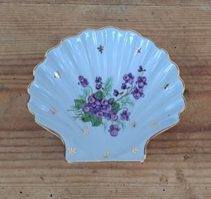 Porte savon vintage en porcelaine / Violettes / n°4742