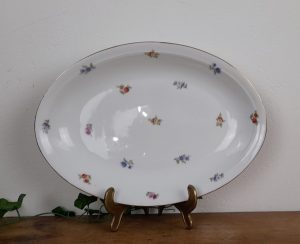 Plat ovale vintage en porcelaine n°4545