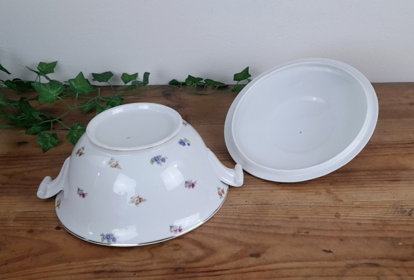 Soupière vintage en porcelaine n°4547