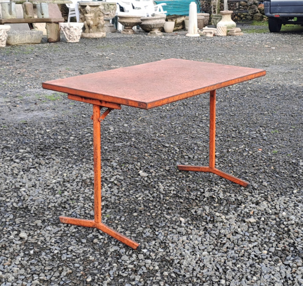 Table vintage en métal n°4902