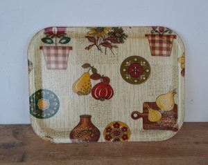 Plateau vintage en fibre de verre n°9601