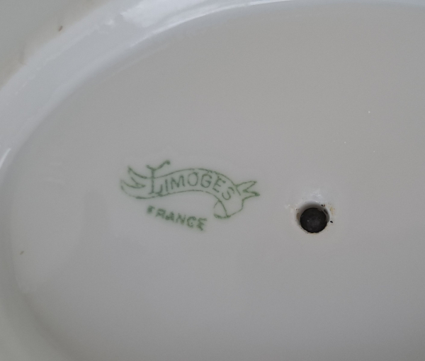 Ancienne saucière en porcelaine de Limoges n°9570