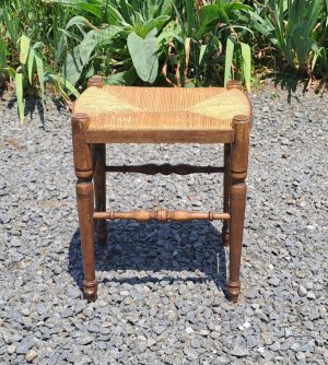 Ancien tabouret paillé n°9755