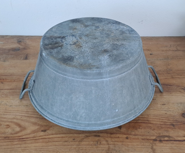 Bassine vintage en galva n°1053