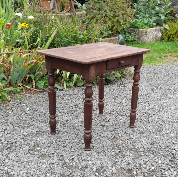 Ancienne table d'appoint n°1092