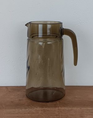 Pichet vintage en verre fumé n°1251