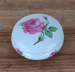 Boite / Bonbonnière / Porcelaine de Limoges n°1255