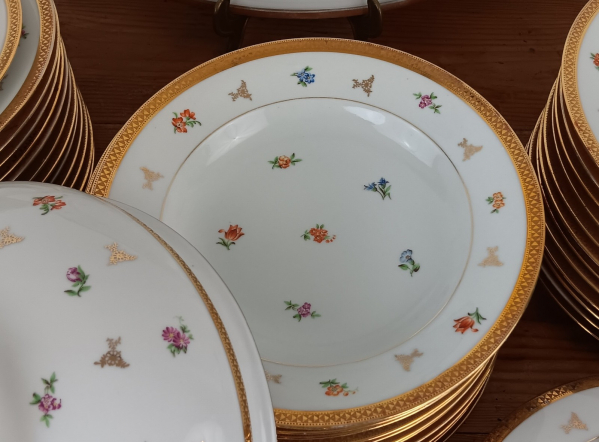 Service de table Limoges 42 pièces n°1120