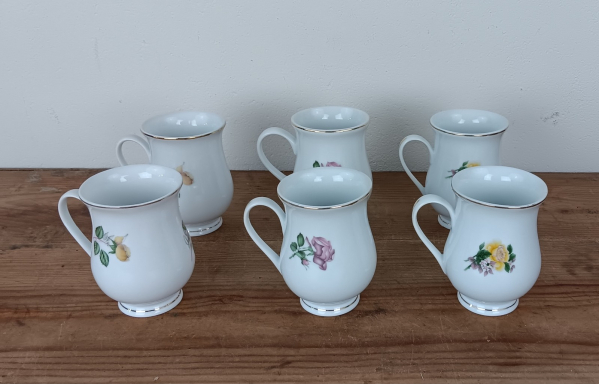 Lot de 6 tasses " Roses " n°2198