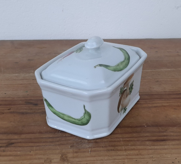 Terrine vintage en porcelaine n°2274