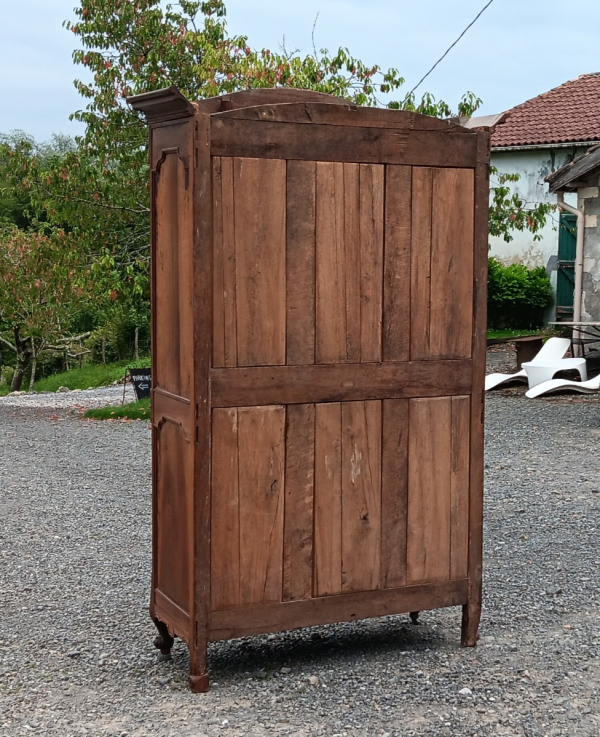 Ancienne armoire Louis XV en noyer n°1113