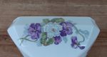 Porte savon en porcelaine de Limoges / Violettes / n°1283