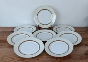 Lot de 8 assiettes a dessert en porcelaine n°1311